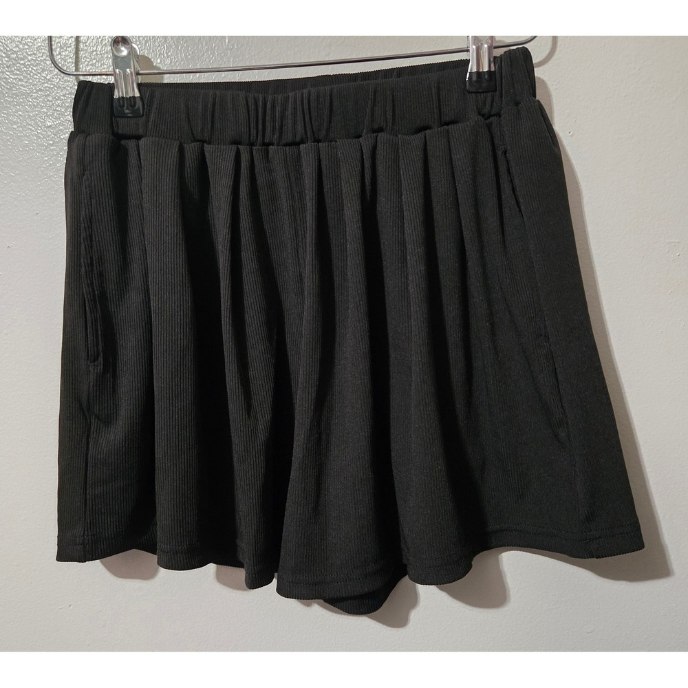 Cider Black Ribbed Knit Pleated Shorts Womens Medium Elastic Waist Pockets